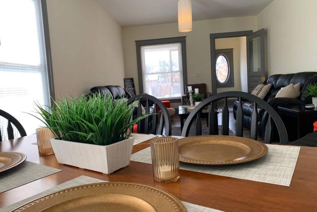 5Br Niagara Getaway Prime Location-Sleeps 10 Villa Niagara Falls Ngoại thất bức ảnh