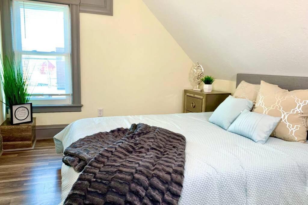 5Br Niagara Getaway Prime Location-Sleeps 10 Villa Niagara Falls Ngoại thất bức ảnh
